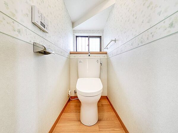 トイレを拡大表示