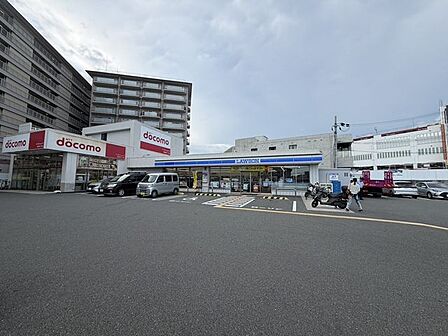 ローソン茨木東太田1丁目店 190m