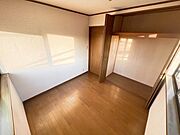 大きな収納付きで荷物が増えても安心♪
