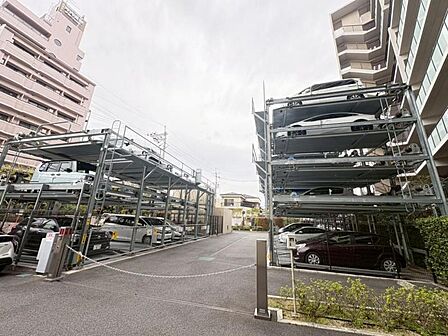 敷地内駐車場です♪