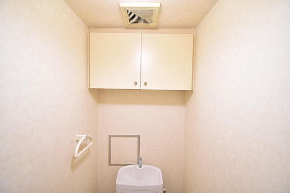 トイレ上部には...