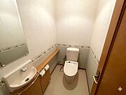 トイレ※画像の一部を加工（不要物の消去等）しており、実際の現況とは異なる場合があります。