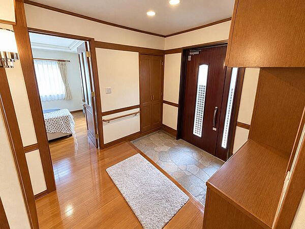 玄関を拡大表示