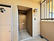こちらが新しいお住まいへの入口です。 