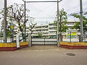 さいたま市立馬宮東小学校（880m）