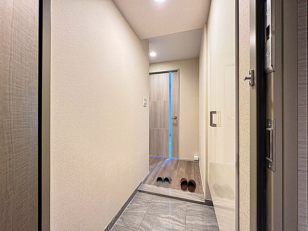 玄関を拡大表示