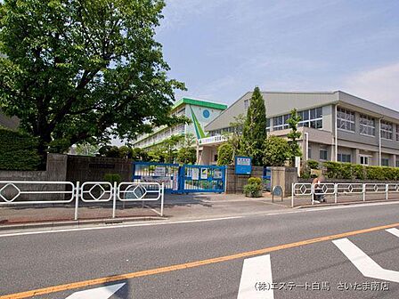 戸田市立笹目東小学校（840m）