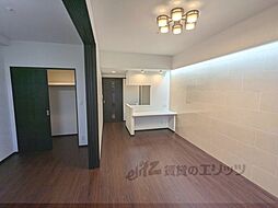 近鉄奈良線 八戸ノ里駅 徒歩4分の賃貸マンション 6階1LDKのリビング/ダイニング