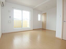 近鉄山田線 松ヶ崎駅 徒歩4分の賃貸アパート 2階2LDKのリビング/ダイニング