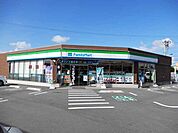 ファミリーマート　松阪駅部田店 793m
