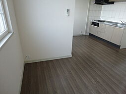 JR紀勢本線 六軒駅 徒歩29分の賃貸アパート 2階2LDKのリビング/ダイニング