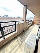 東向きで朝日が差し込みます☆
