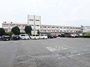 松阪市立嬉野中学校 2589m