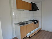 3口コンロ付きのシステムキッチン☆