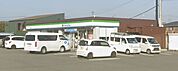 ファミリーマート嬉野中川店 427m