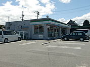 ファミリーマート松阪射和町店 688m