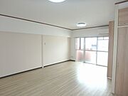 13.5帖の広々洋室♪