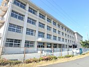 松阪市立西中学校 1976m