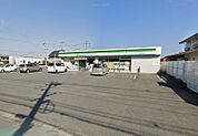 ファミリーマート松阪五反田店 210m