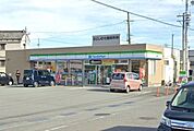 ファミリーマート松阪かわいまち店 656m