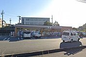 セブンイレブン松阪山室町北店 441m