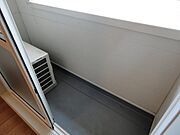 東向きで朝日が差し込みます☆