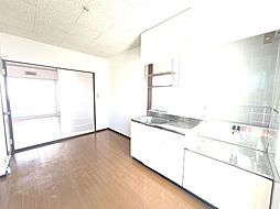 クリスタルハウス 205 2階1Kのリビング/ダイニング