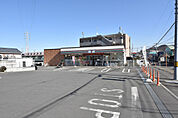 セブンイレブン 平塚出縄店まで約497m