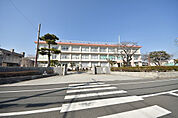 平塚市立春日野中学校まで約678m