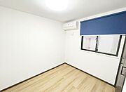 心身ともにリラックスできるようにゆとりのスペースの居室となっております。