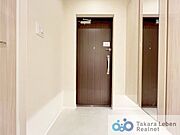 清潔感のある玄関がお出迎え♪玄関を開けた時に楽しい新生活を予感させます。