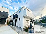 柔らかなカラーの落ち着いた外観デザイン。住まう人や訪れる方を優しくお出迎えします。