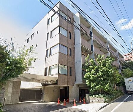 外観デザインはスマートなラインで気品に溢れ、優しさの中にも格調の高さが感じられます。