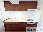 ご夫婦やご家族で並んでお料理ができるよう十分なスペースを確保しました。