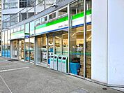 ファミリーマート江東東雲一丁目店 徒歩2分。 140m