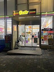 デイリーヤマザキ六本木3丁目店 徒歩1分。 10m