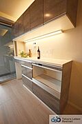 十分な収納にこだわった使いやすいキッチンでは、効率よく、お料理を思う存分楽しめそう。