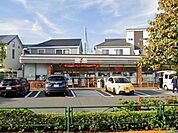 セブンイレブン高井戸東五日市街道店 徒歩5分。 400m