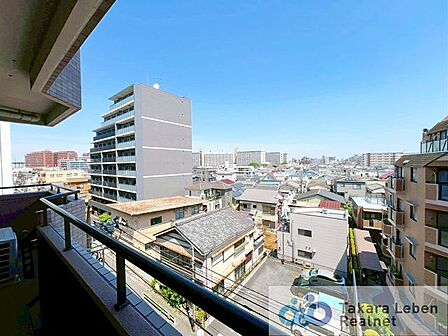 住居からの眺望。心地の良い風をお部屋に取り込んでくれ、日々の生活がより豊かになります。