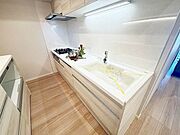 スムーズに無駄なく作業でき、お手入れも簡単な毎日を楽しくするキッチンです。