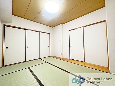 和室約6.0帖:畳の温もりを感じる、心やすらぐ和のくつろぎ空間。