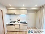 十分な収納にこだわった使いやすいキッチンでは、効率よく、お料理を思う存分楽しめそう。