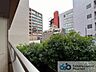 バルコニー：爽やかな風が吹き、お部屋の外へ出たくなる、そんなバルコニーです。心地良さに包まれ、日々の暮らしをより鮮やかに彩ります。