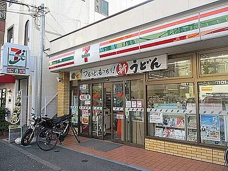 セブンイレブン世田谷駒澤大学南店 徒歩5分。 380m