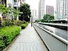 周辺：芝浦運河沿緑地 徒歩8分。 620m
