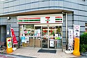 セブンイレブン日本橋馬喰町店 徒歩1分。 20m