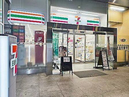 セブンイレブン上野1丁目店 徒歩3分。 240m