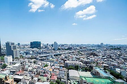 住戸からの眺望。大きく開けた眺望は、日々の暮らしの中に喜びを感じさせてくれます。