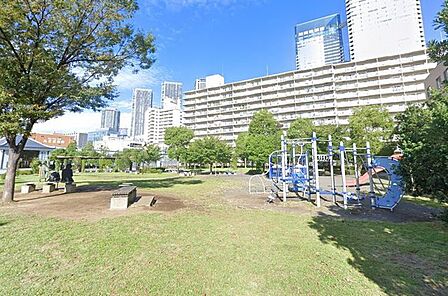中央区立晴海臨海公園 徒歩15分。 1130m