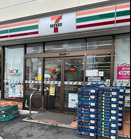 セブンイレブン世田谷代田店 徒歩4分。 260m
